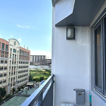 Shore Residences Moa Dynastel Staycation Пасай Екстериор снимка