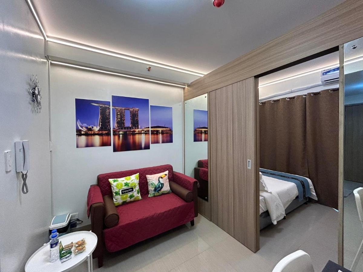 Shore Residences Moa Dynastel Staycation Пасай Екстериор снимка