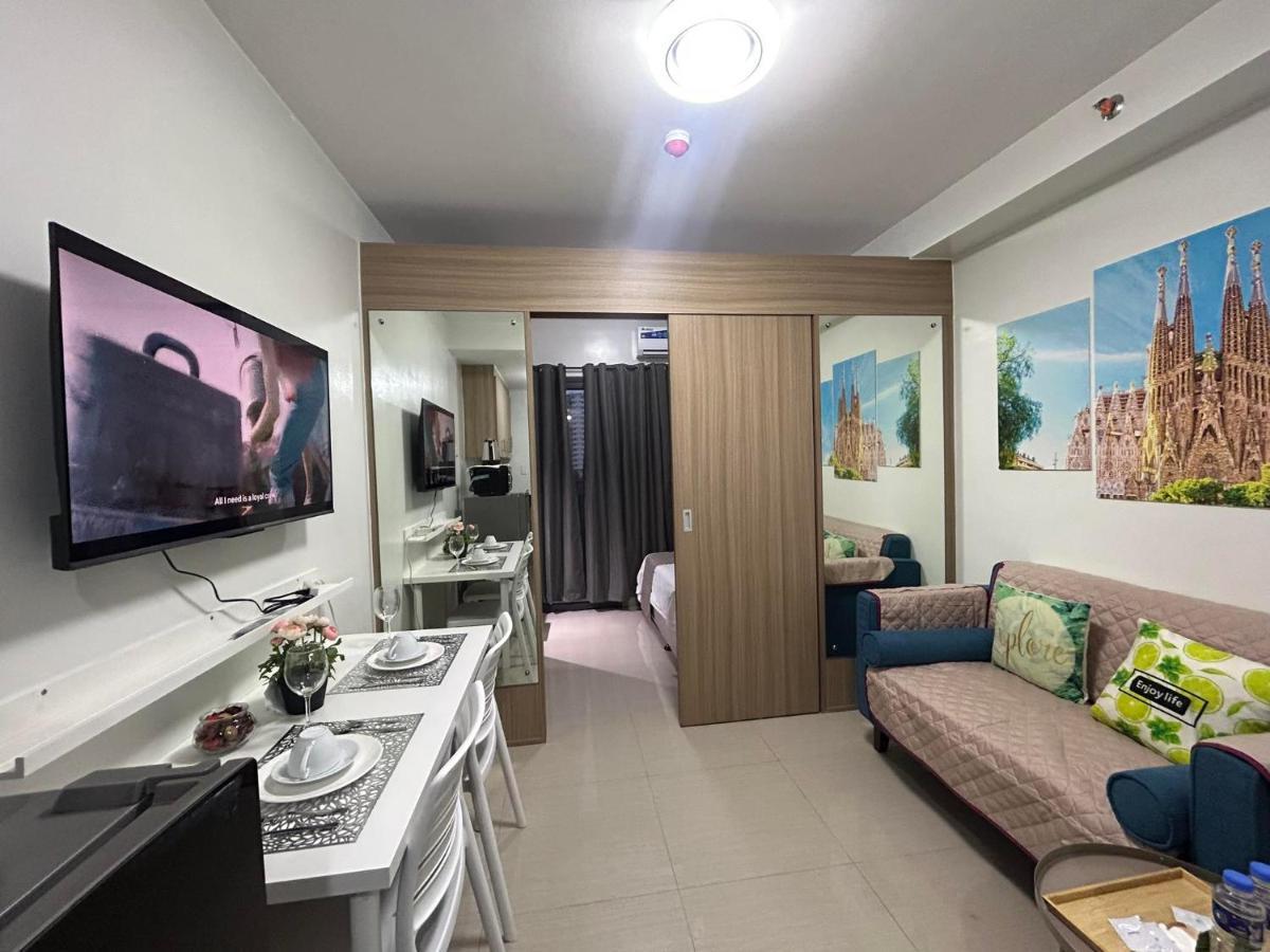Shore Residences Moa Dynastel Staycation Пасай Екстериор снимка