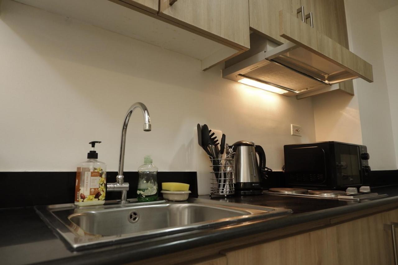 Shore Residences Moa Dynastel Staycation Пасай Екстериор снимка