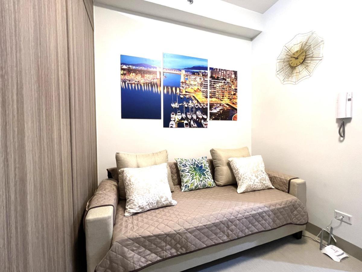 Shore Residences Moa Dynastel Staycation Пасай Екстериор снимка