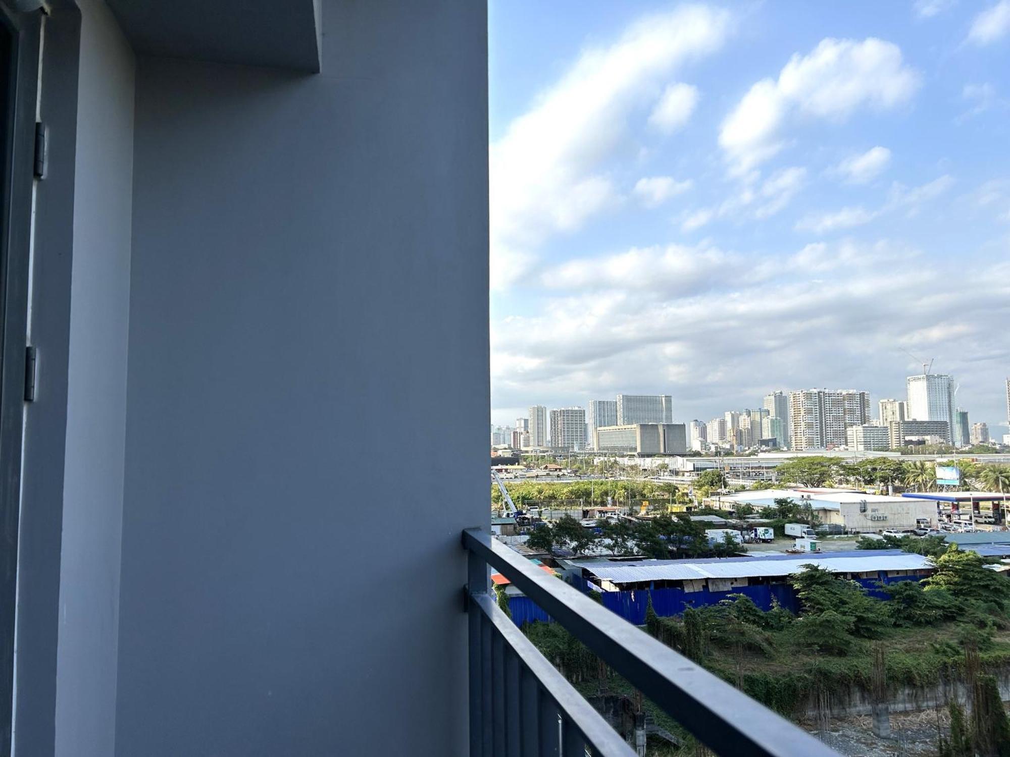 Shore Residences Moa Dynastel Staycation Пасай Екстериор снимка