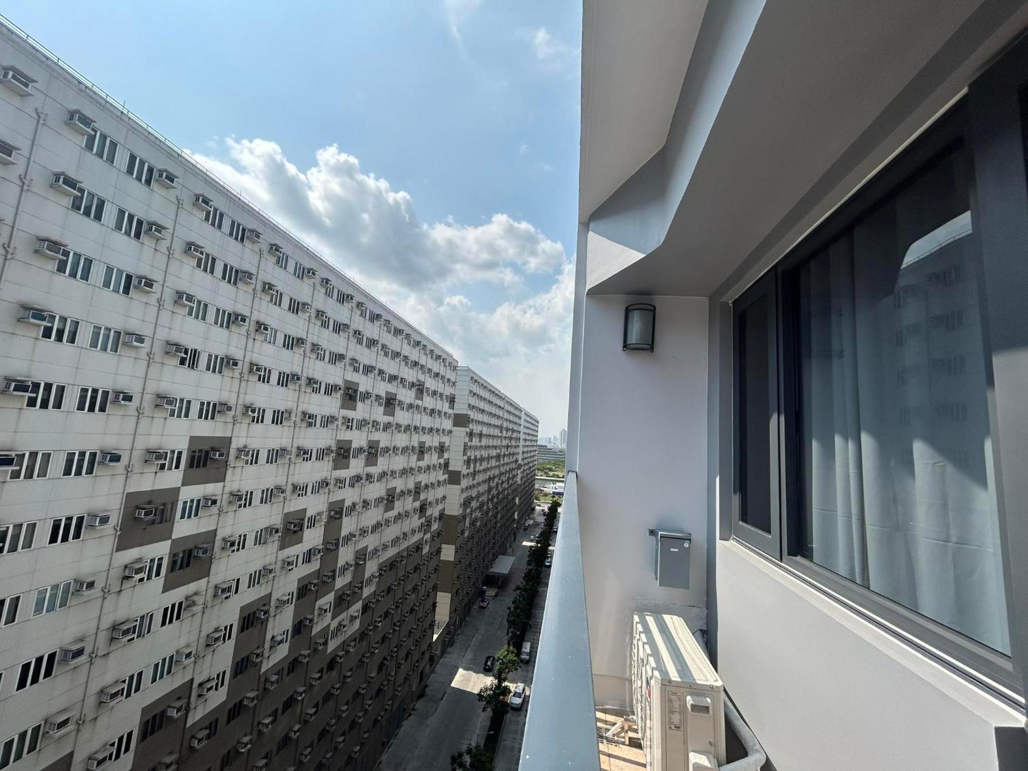 Shore Residences Moa Dynastel Staycation Пасай Екстериор снимка
