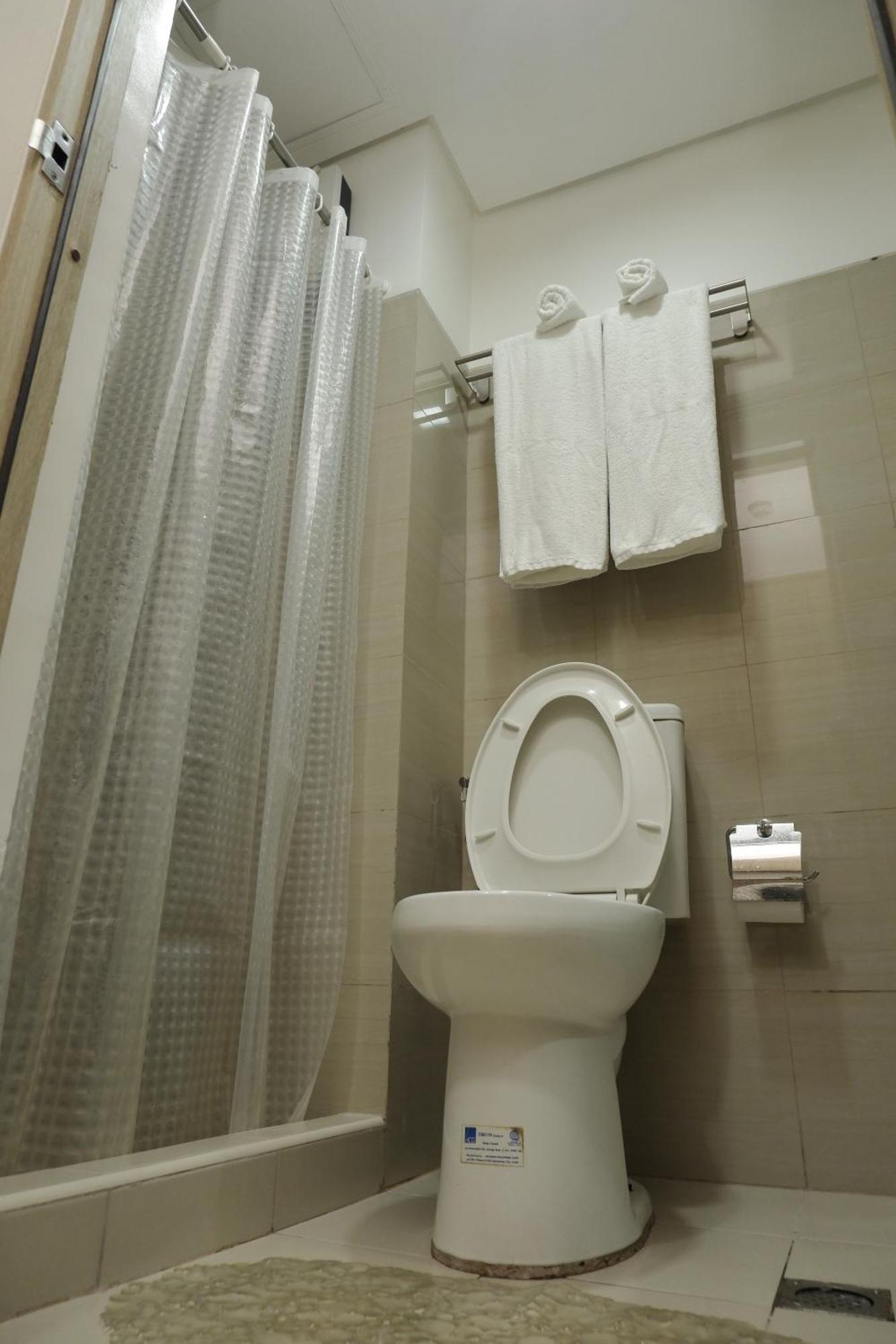 Shore Residences Moa Dynastel Staycation Пасай Екстериор снимка